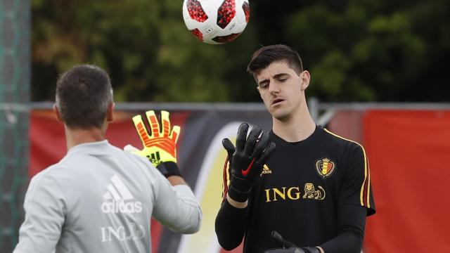 Courtois durante un entrenamiento con Bélgica