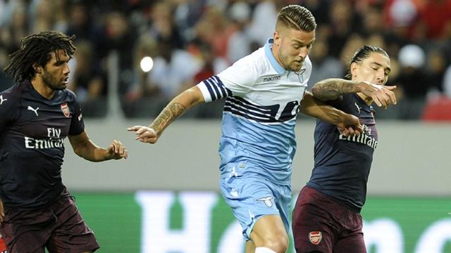 Milinkovic durante un partido con el Arsenal. Foto: sslazio.it