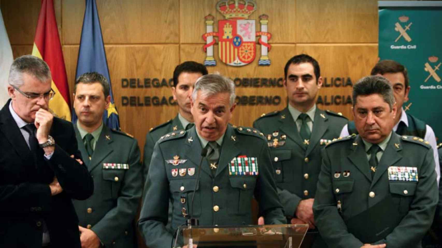 Manuel Sánchez Corbí  y el coronel Francisco Javier Jambrina Rodríguez, jefe de la Comandancia de la Guardia Civil, durante la rueda de prensa.