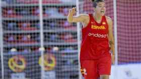 Laura Nicholls entrenando con España