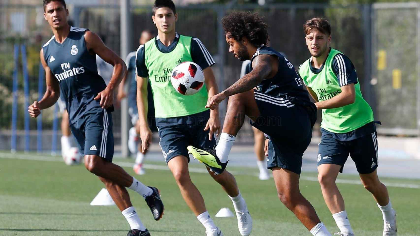 Marcelo y Varane se entrenan con el Castilla
