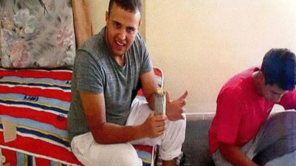 Mohamed Hichamy, preparando artefactos explosivos en Alcanar.