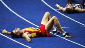 Mechaal, agotado sobre el tartán del Olympiastadion tras quedar cuarto en la final de 10.00 metros.