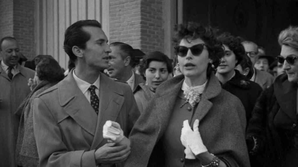 Ava Gardner junto a Dominguín en Madrid.