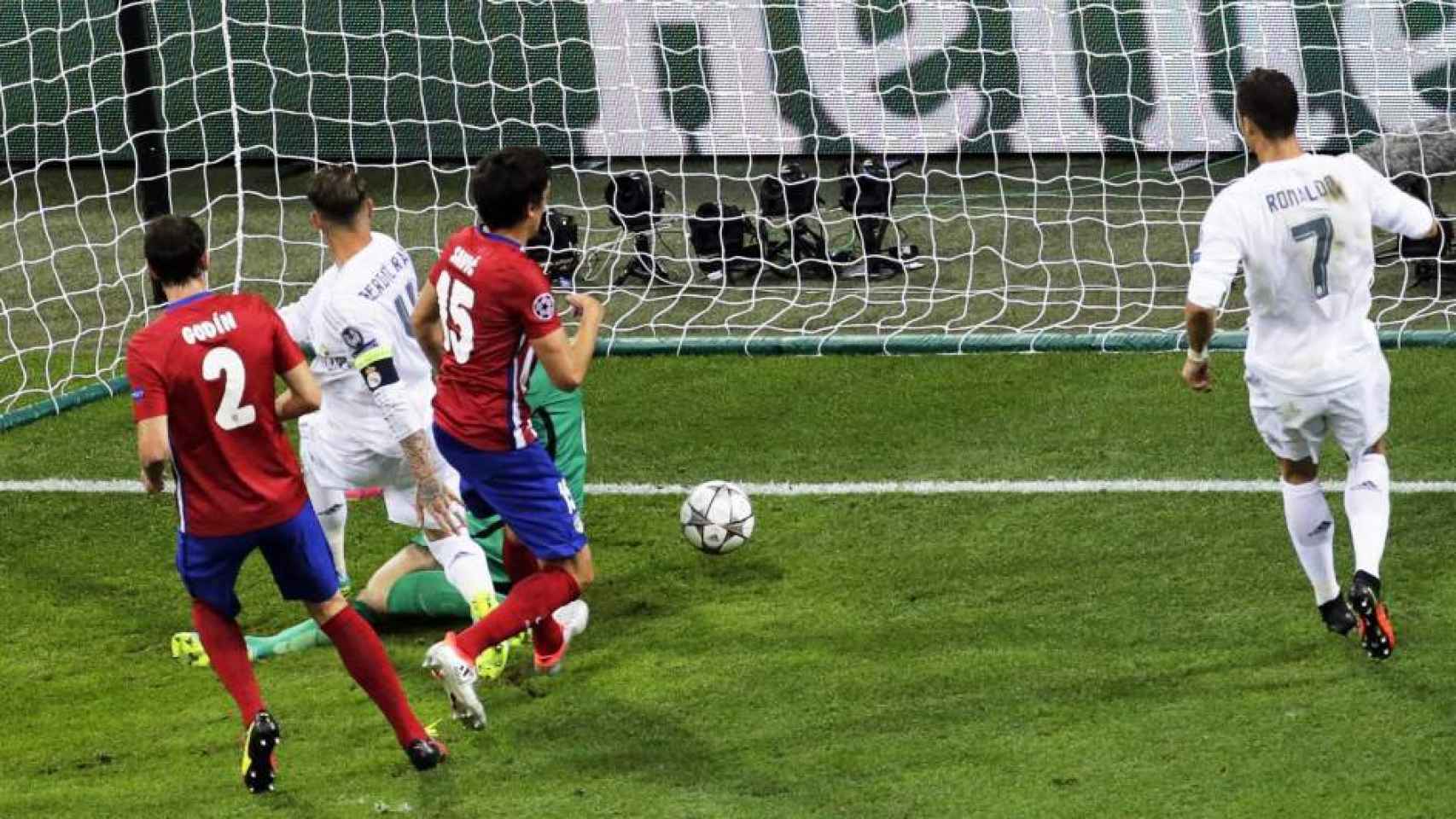 Sergio Ramos y su gol en la final de Champions 2016 en Milán.
