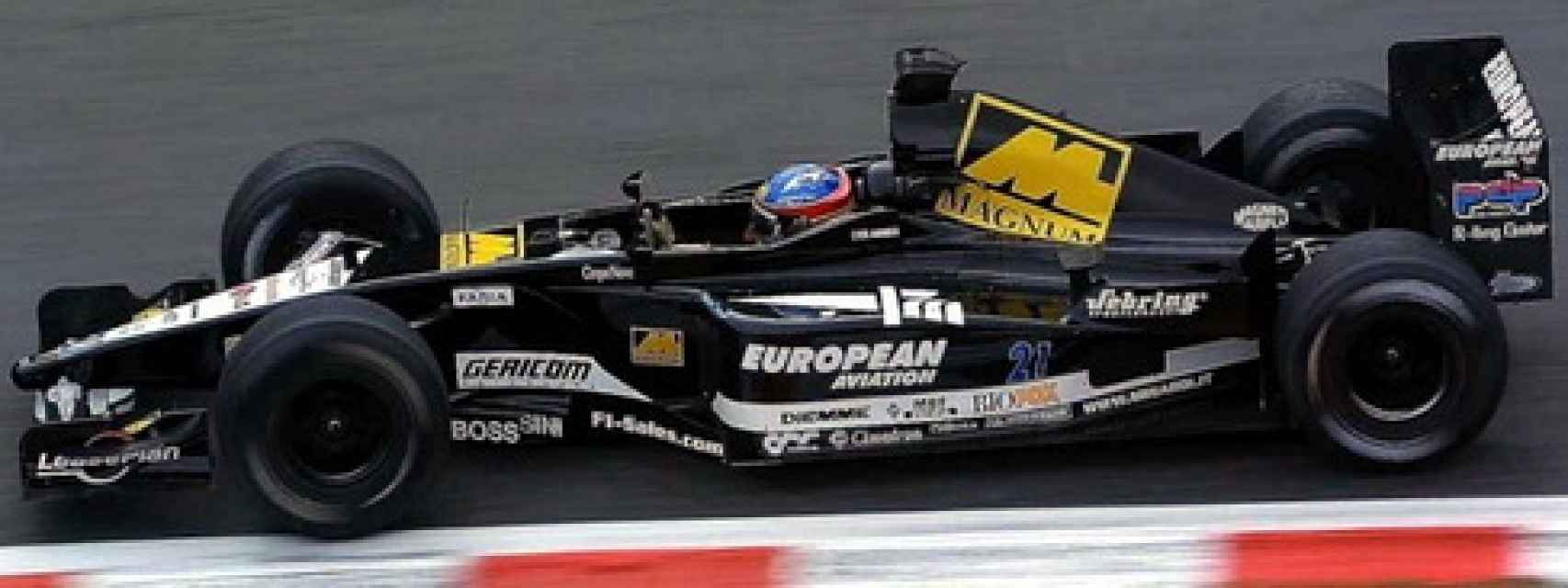 Fernando Alonso debutó en la Fórmula 1 en 2001, con la escudería Minardi