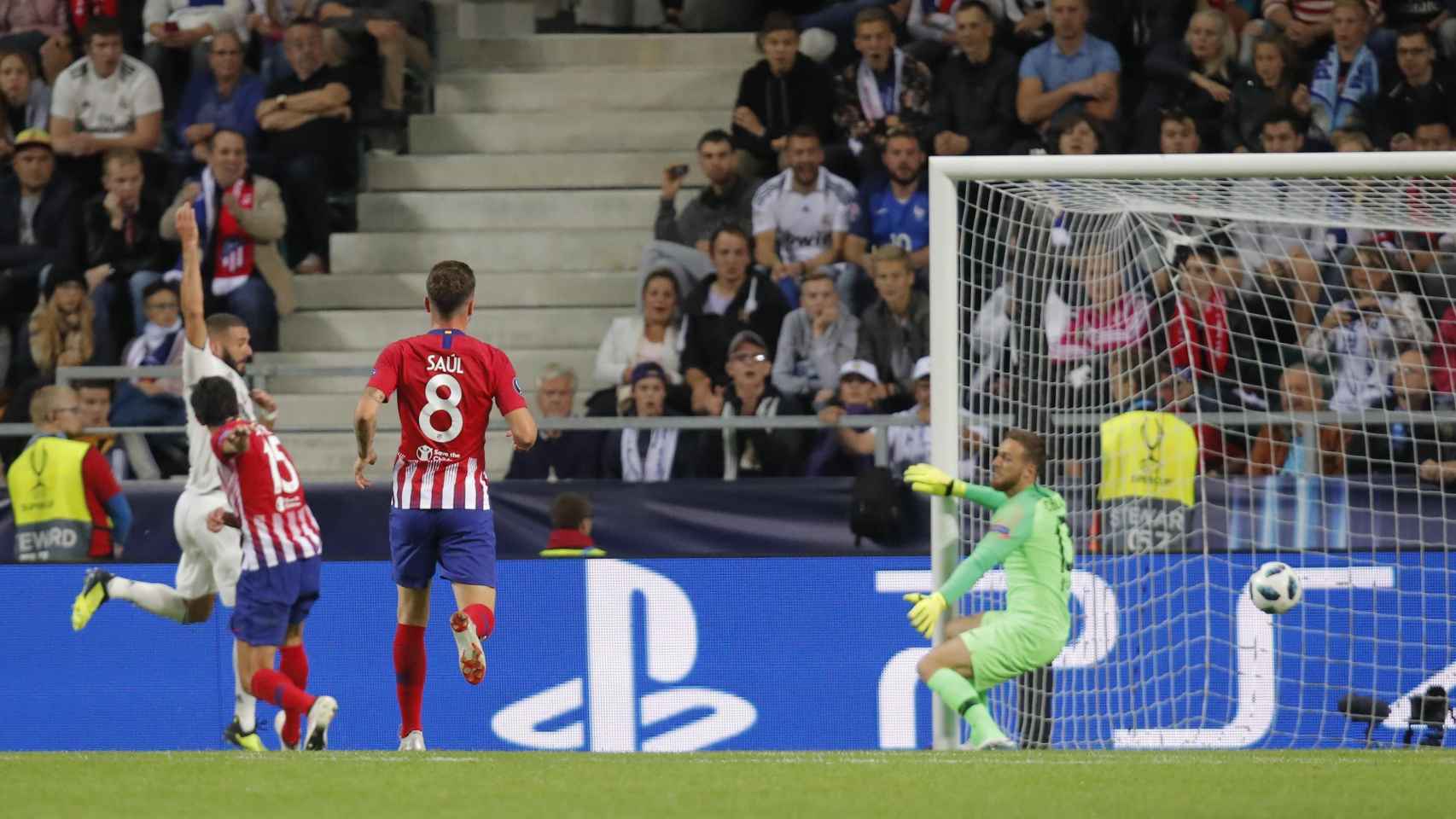 Benzema marca el empate en la Supercopa de Europa