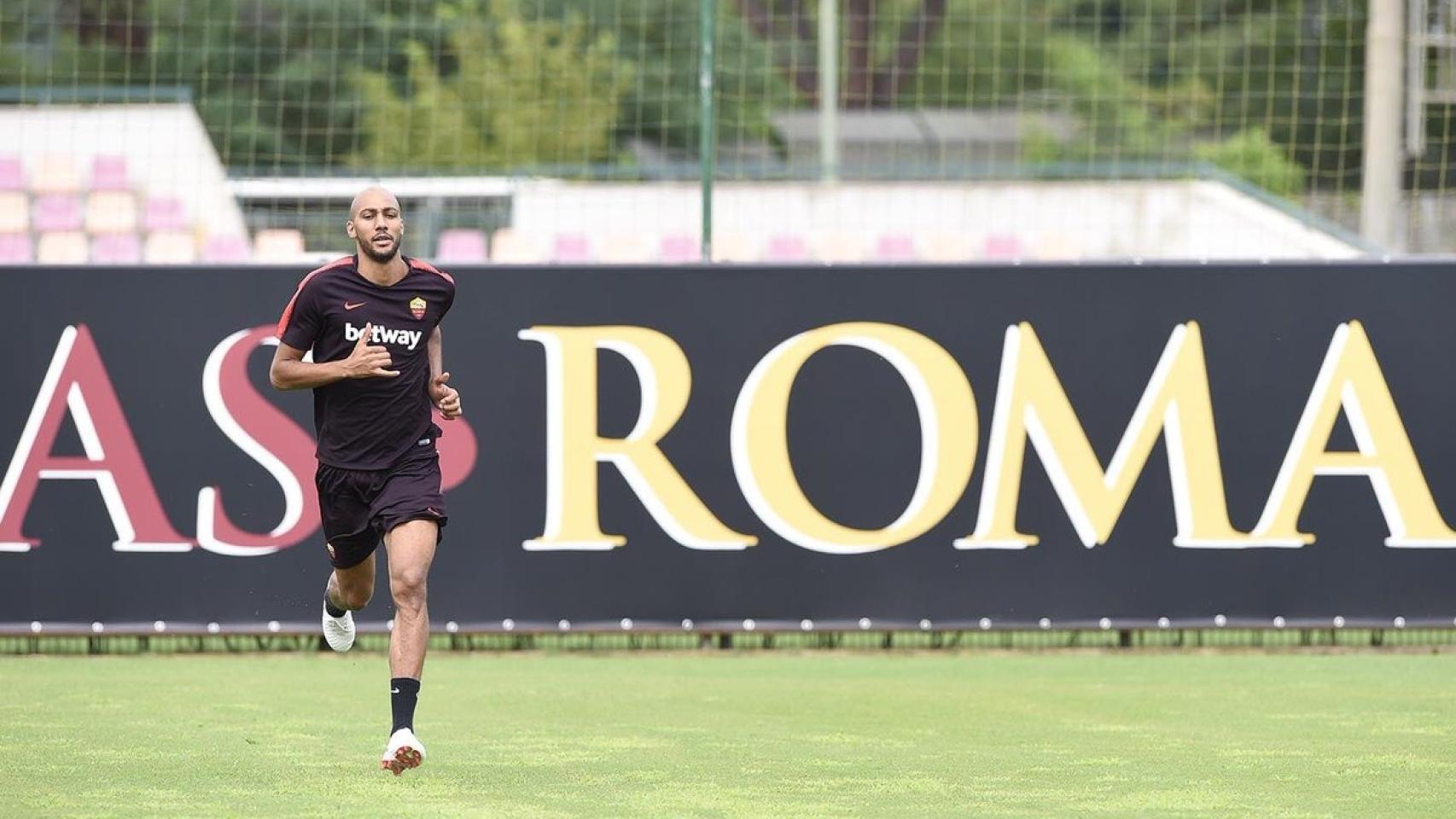 N'Zonzi entrena con la Roma. Foto: AS Roma