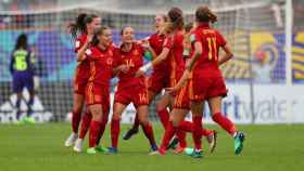 Las jugadoras de España celebran uno de los goles marcados a Nigeria en el Mundial Sub20. Foto: Twitter (@SeFutbolFem)