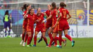 Las jugadoras de España celebran uno de los goles marcados a Nigeria en el Mundial Sub20. Foto: Twitter (@SeFutbolFem)
