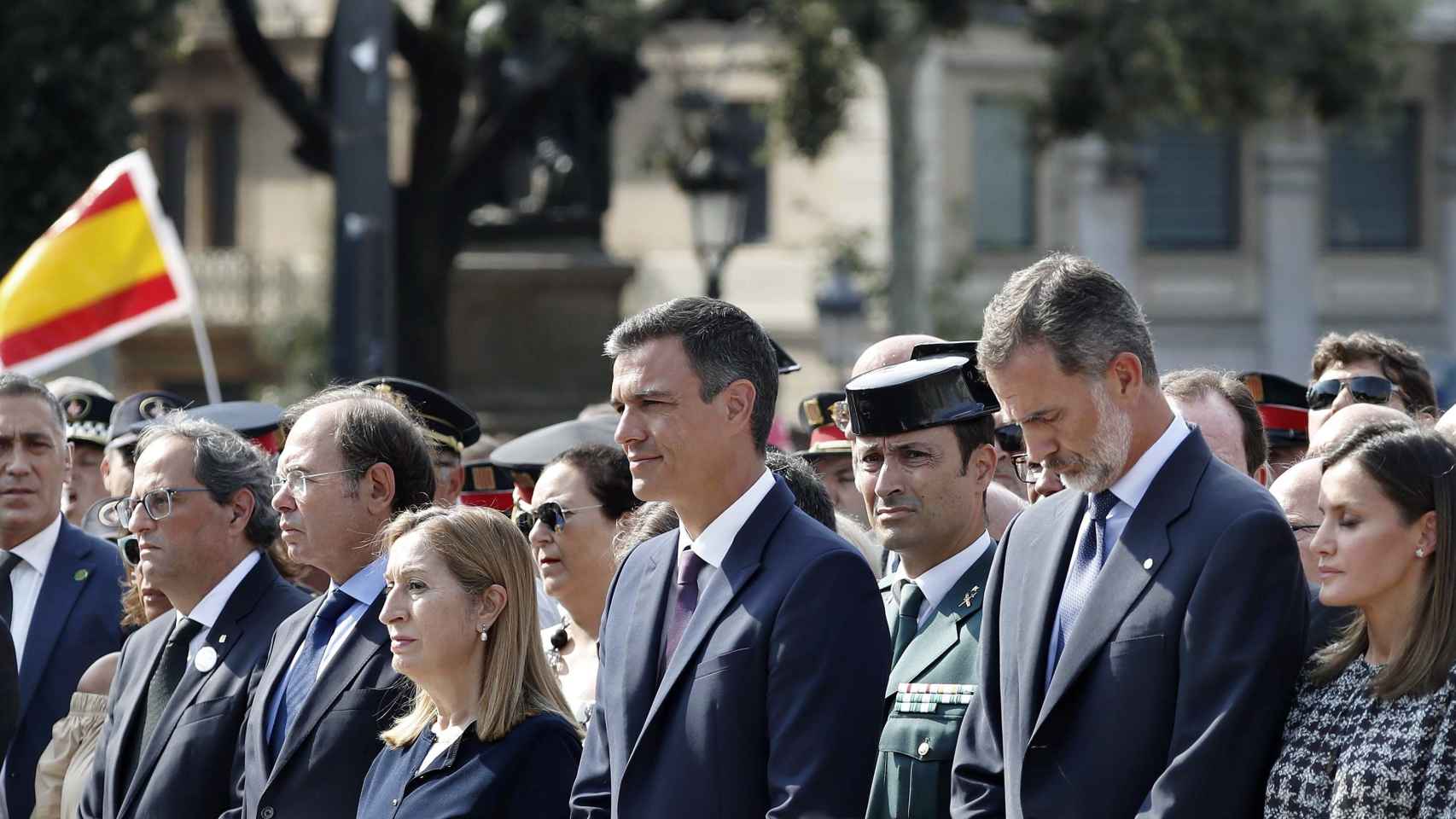 Felipe VI y la reina Letizia en el homenaje a las víctimas del atentado de Barcelona.