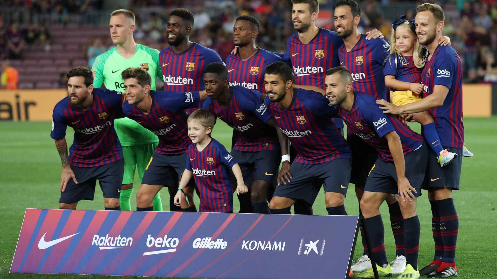 El equipo inicial del FC Barcelona ante el Deportivo Alavés