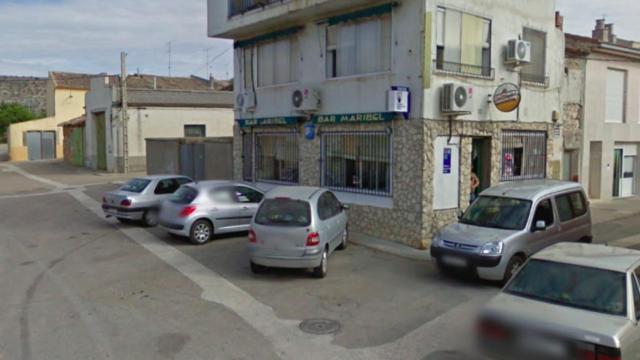 El bar Maribel, en la plaza de la localidad de Castrillo-Tejeriego (Valladolid).