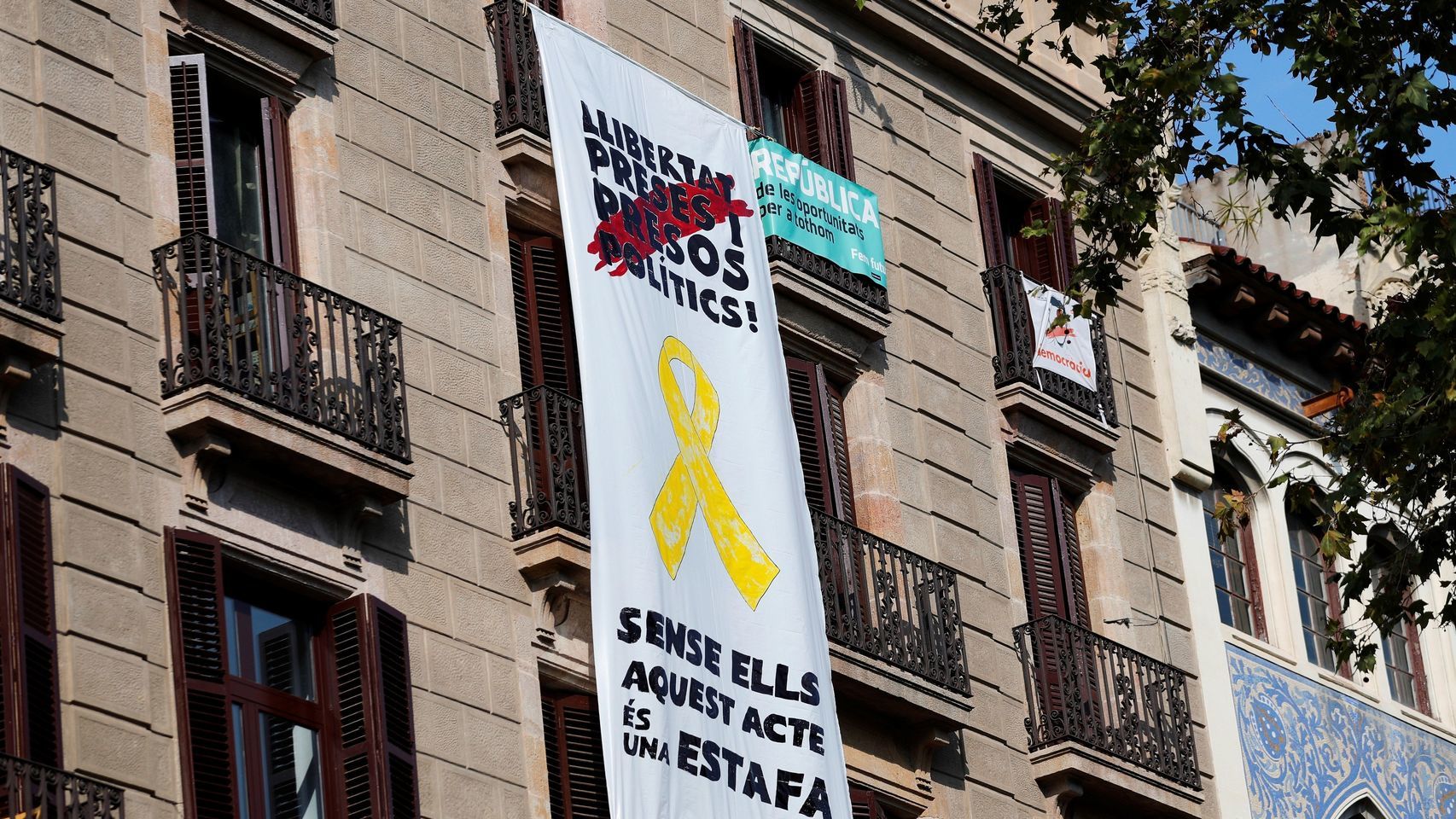 Pancarta en Barcelona el 17-A.
