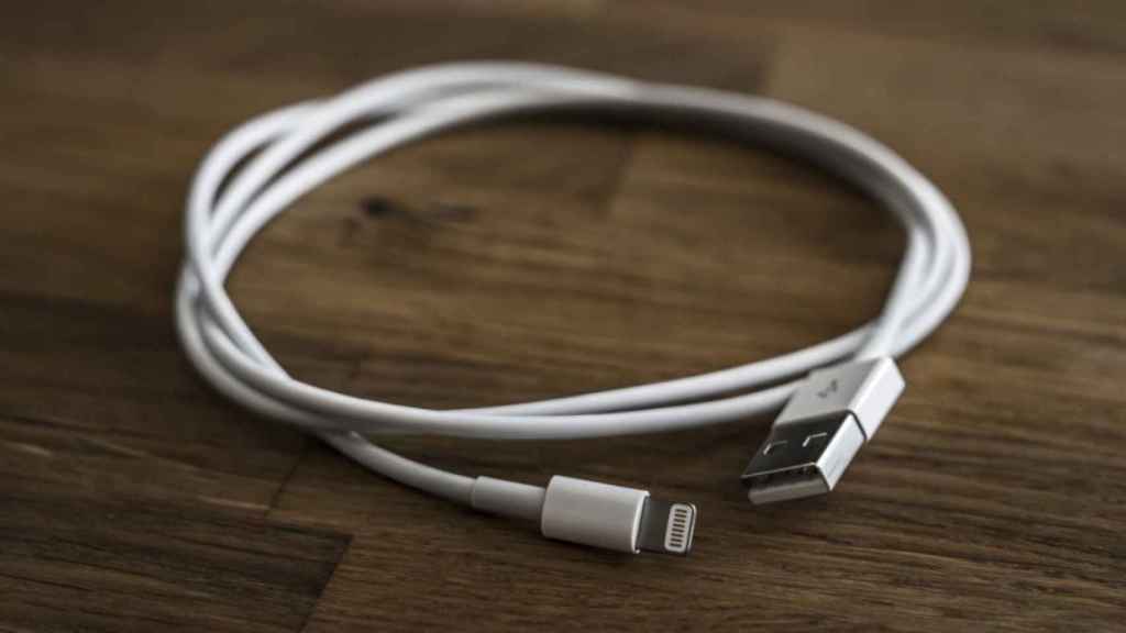 Cable USB-A a Lightning.