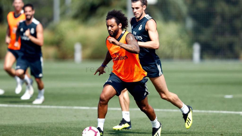 Marcelo y Bale durante el entrenamiento con el Real Madrid