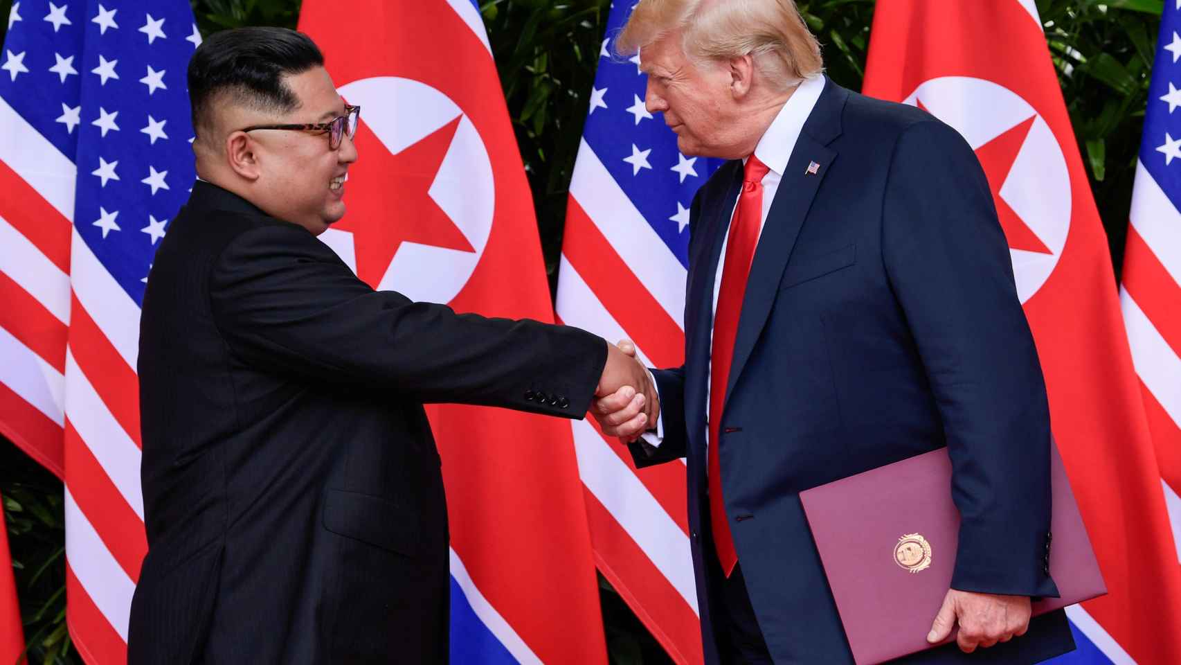 Los líderes Kim Jong-un y Donald Trump en una cumbre.