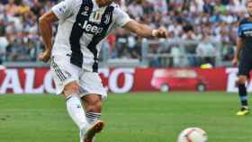 Cristiano Ronaldo, lanzando a portería