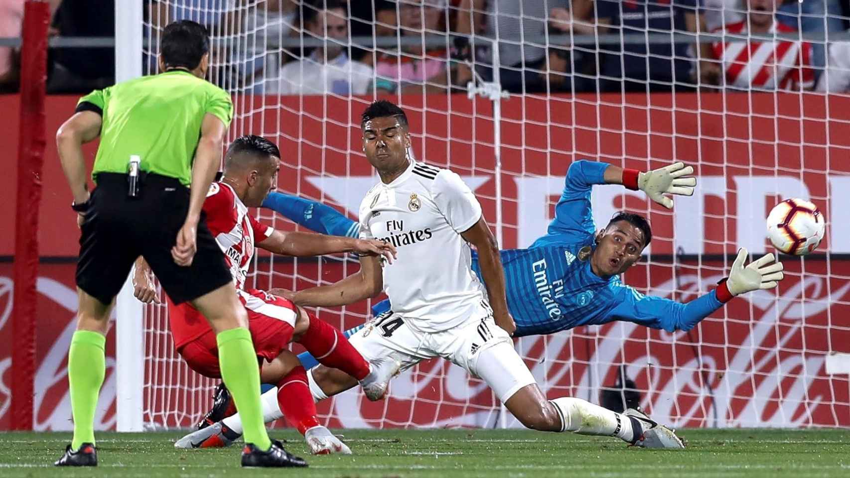 Casemiro no pudo evitar el gol de Borja García que adelantó al Girona ante el Real Madrid