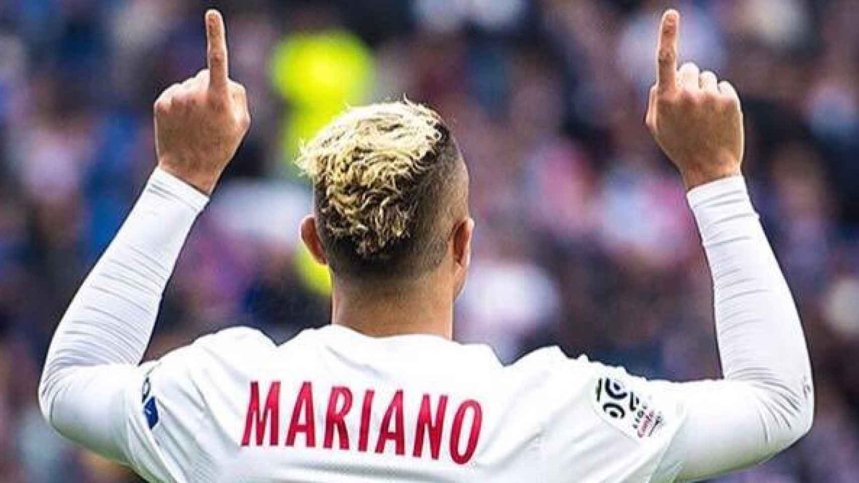 Mariano celebra un gol con el Olympique de Lyon. Foto: Twitter (@marianodiaz9)