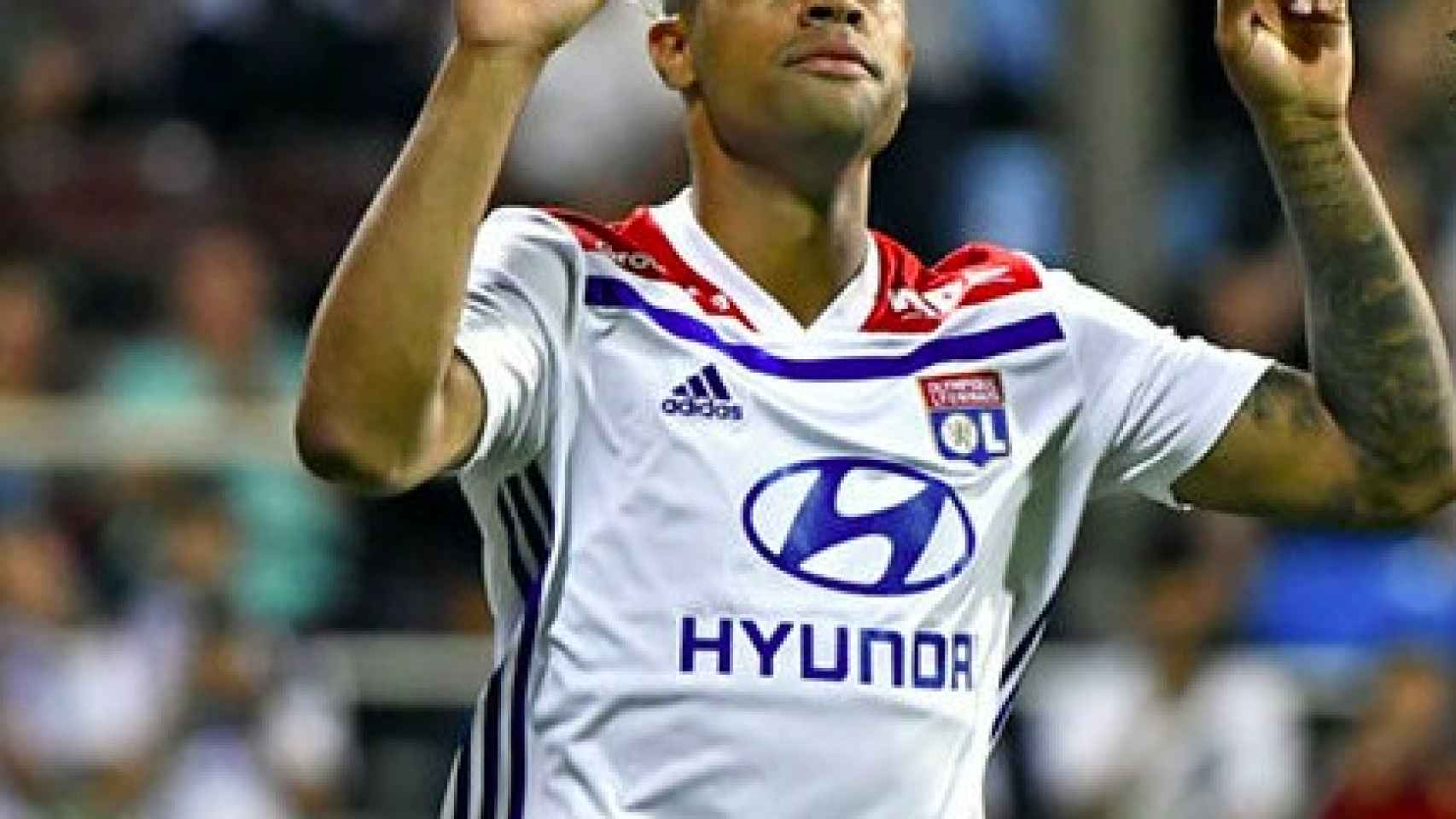 Mariano celebra un gol con el Lyon. Foto: ol.fr