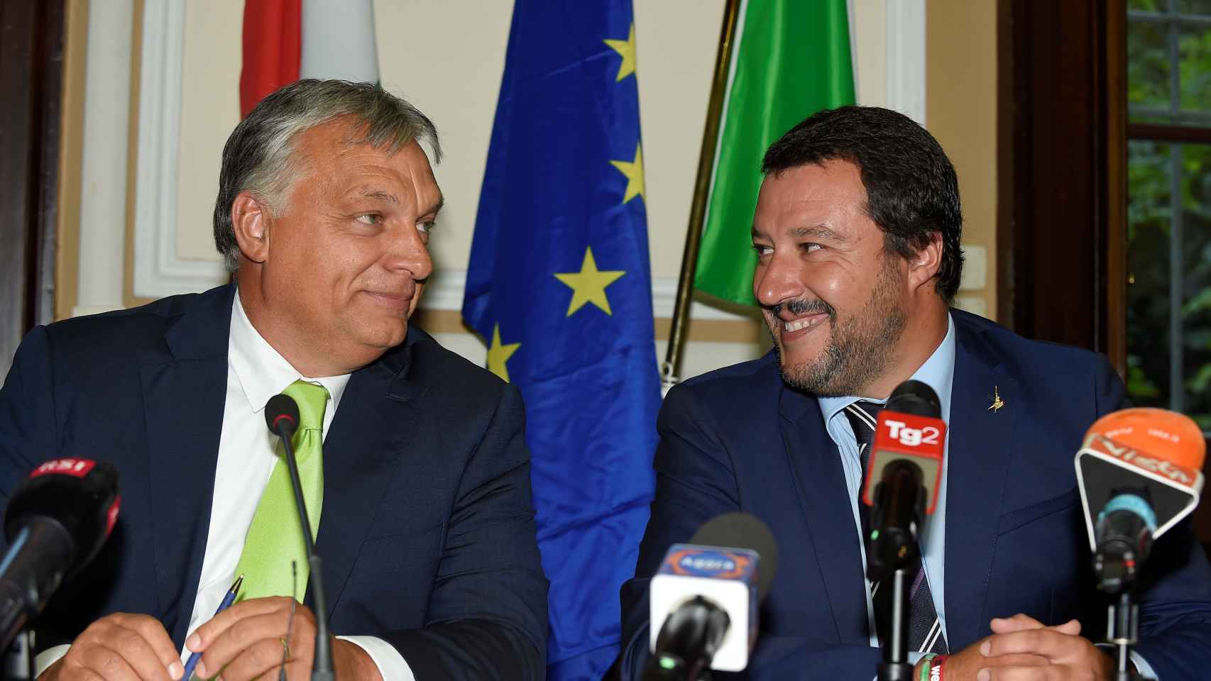 El ministro del Interior italiano, Matteo Salvini, se reúne con el primer ministro húngaro, Viktor Orban, en Milán.