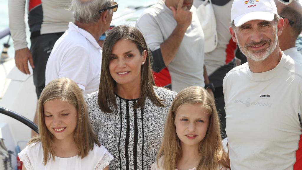 Letizia visita el Club Náutico de Palma por primera vez en tres años.