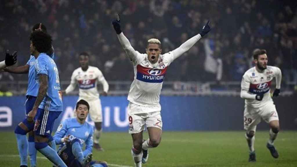 Mariano celebra un gol con la camiseta del Lyon. Foto: Instagram (@marianodiazmejia)