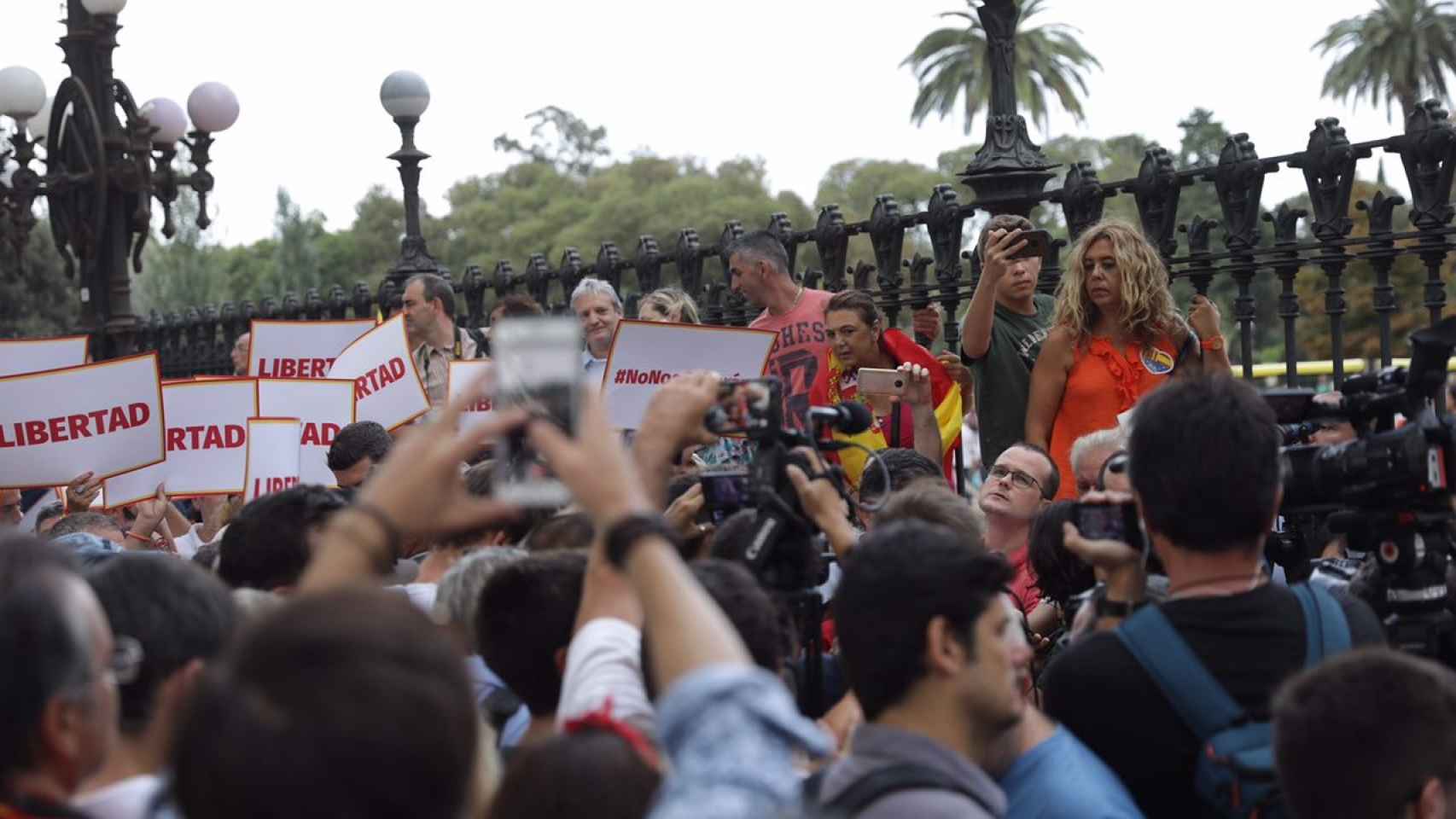 Manifestación en Barcelona contra las agresiones independentistas