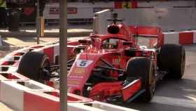 Vettel, tras estrellar su coche contra la barrera.