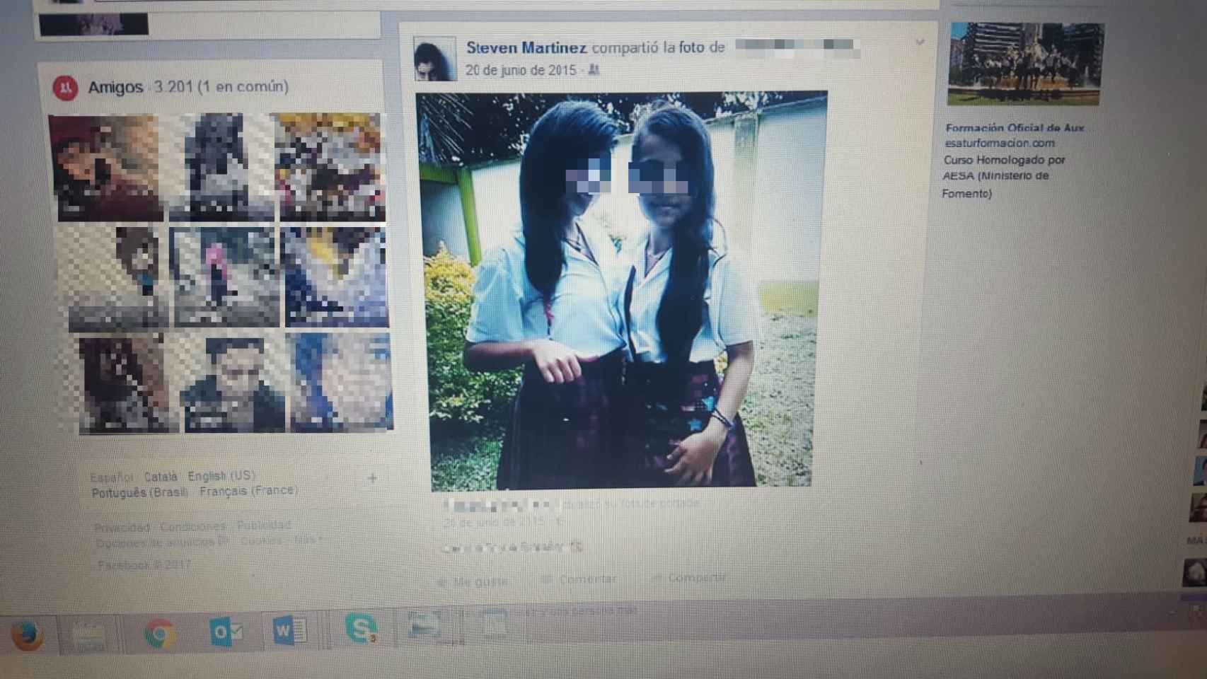Imagen de dos colegialas posando para él compartida por el falso gurú.