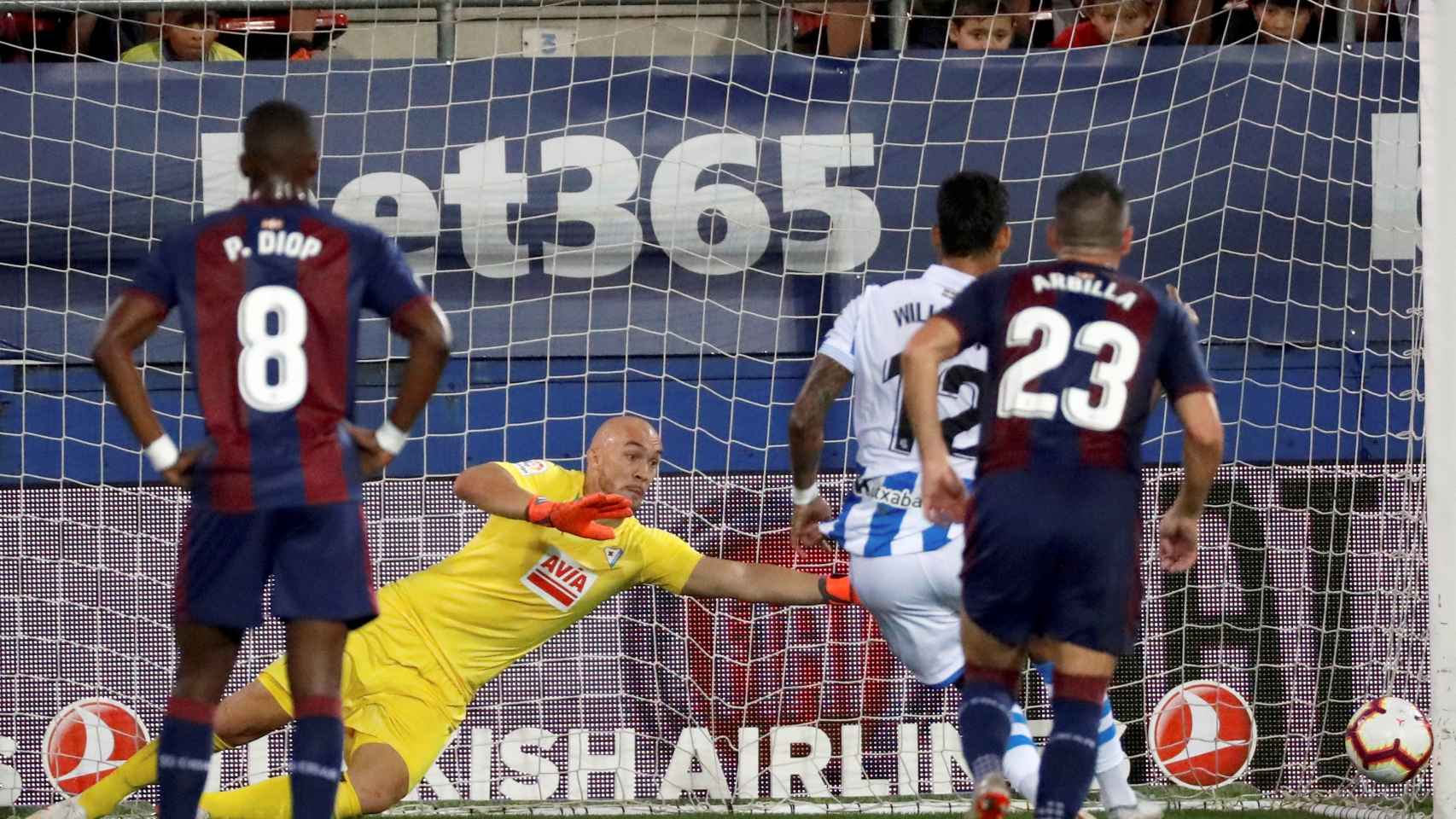 Willian José anota un penalti en el Eibar - Real Sociedad