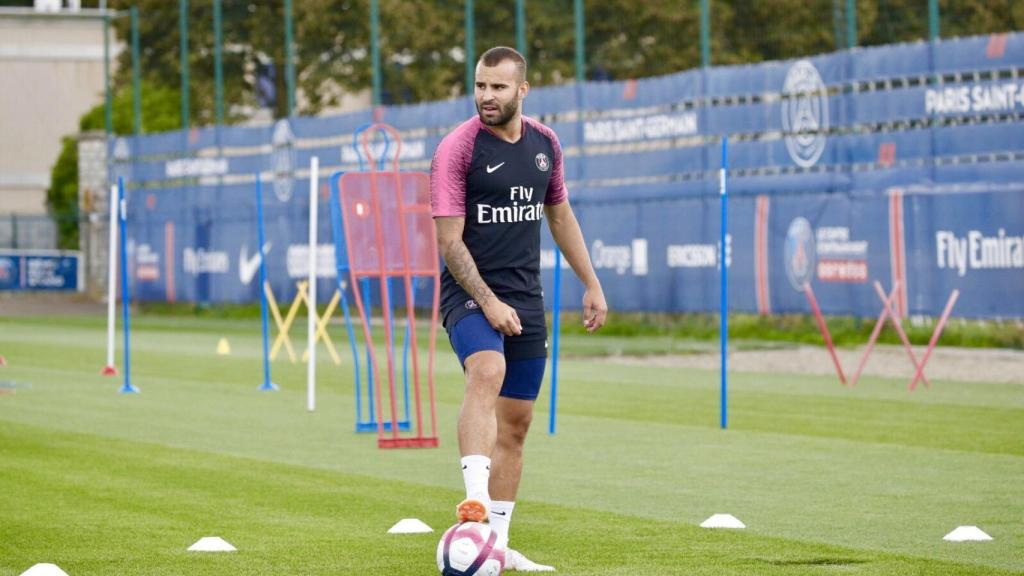Jesé Rodríguez entrena con el PSG. Foto: Twitter (@JeseRodriguez10)