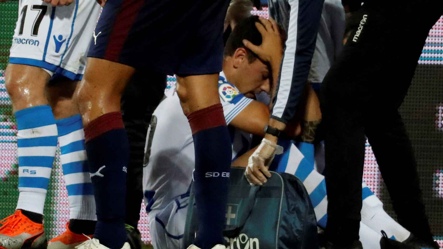 Merquelanz, desolado tras lesionarse en el Eibar - Real Sociedad