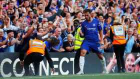Hazard celebra su gol al Bournemouth en la victoria del Chelsea