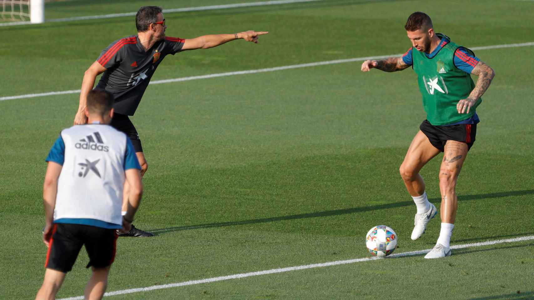 Sergio Ramos entrena con la Selección junto a Luis Enrique