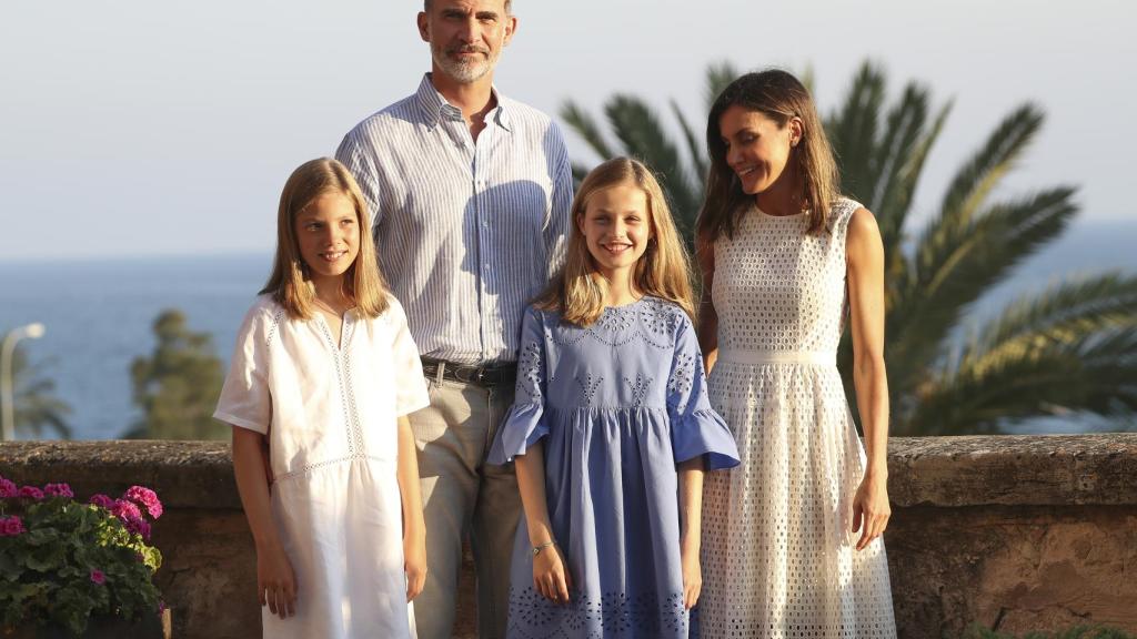 La Familia Real en el palacio de la Almudaina en Palma de Mallorca.