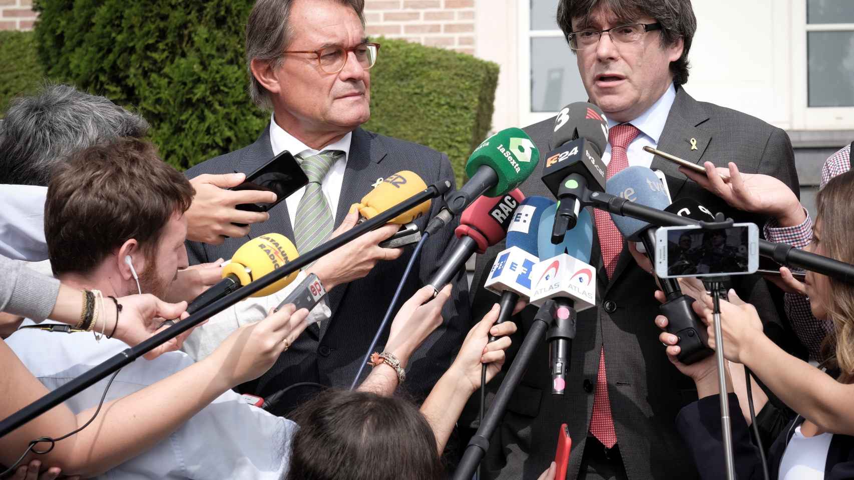 Puigdemont y Mas se han reunido en Waterloo