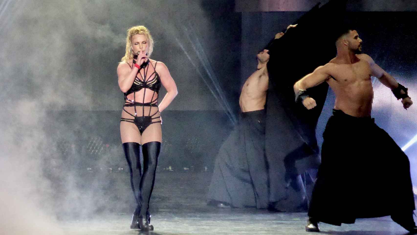 Britney Spears en uno de sus últimos conciertos en Gran Bretaña.