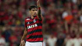 Lucas Paquetá haciendo gestos durante un partido con el Flamengo