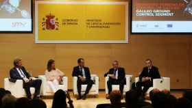 Pedro Duque, ministro de Ciencia, Innovación y Universidades, presentando el contrato ganado por la industria española.