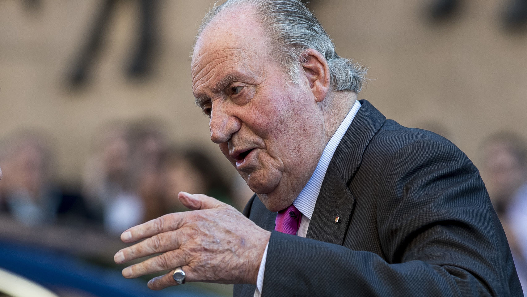 La inviolabilidad protege a Juan Carlos I: la Fiscalía pide el archivo de las cintas de Corinna