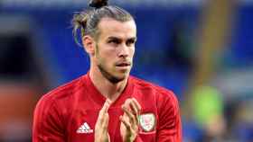 Bale durante un entrenamiento con Gales