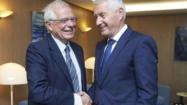 Borrell saluda al secretario general del Consejo de Europa, Thorbjorn Jagland