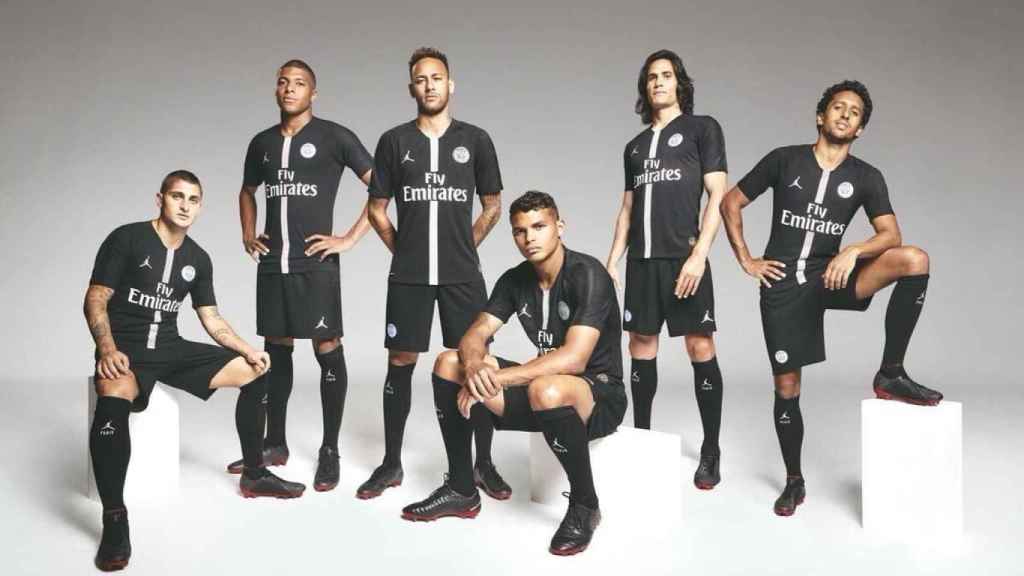 El PSG presenta sus nuevas camisetas para la Champions marca 'Air Jordan'
