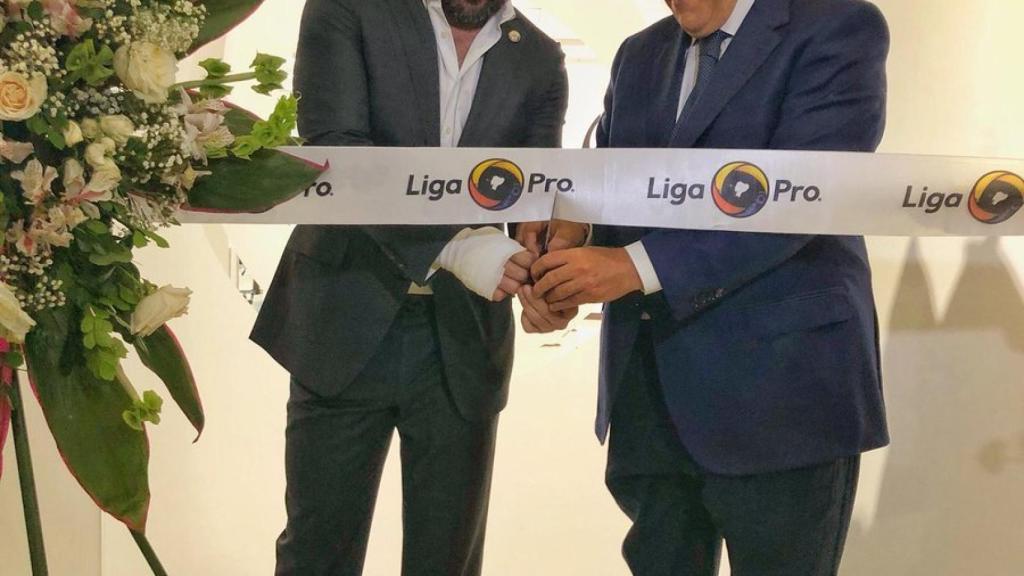 Miguel Ángel Loor, presidente de la Liga Profesional de Fútbol de Ecuador, y Javier Tebas, presidente de La Liga. Foto: Twitter (@LigaProEC)