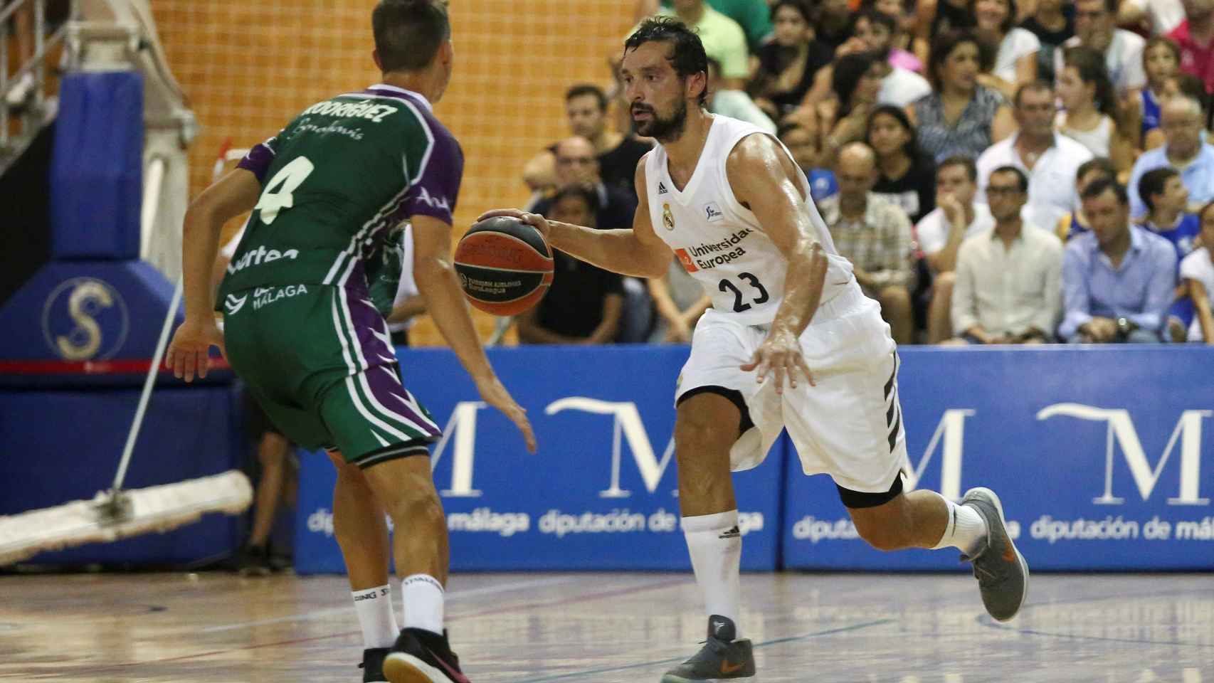 Sergio Llull durante la final del VIII Torneo Internacional de baloncesto Costa del Sol