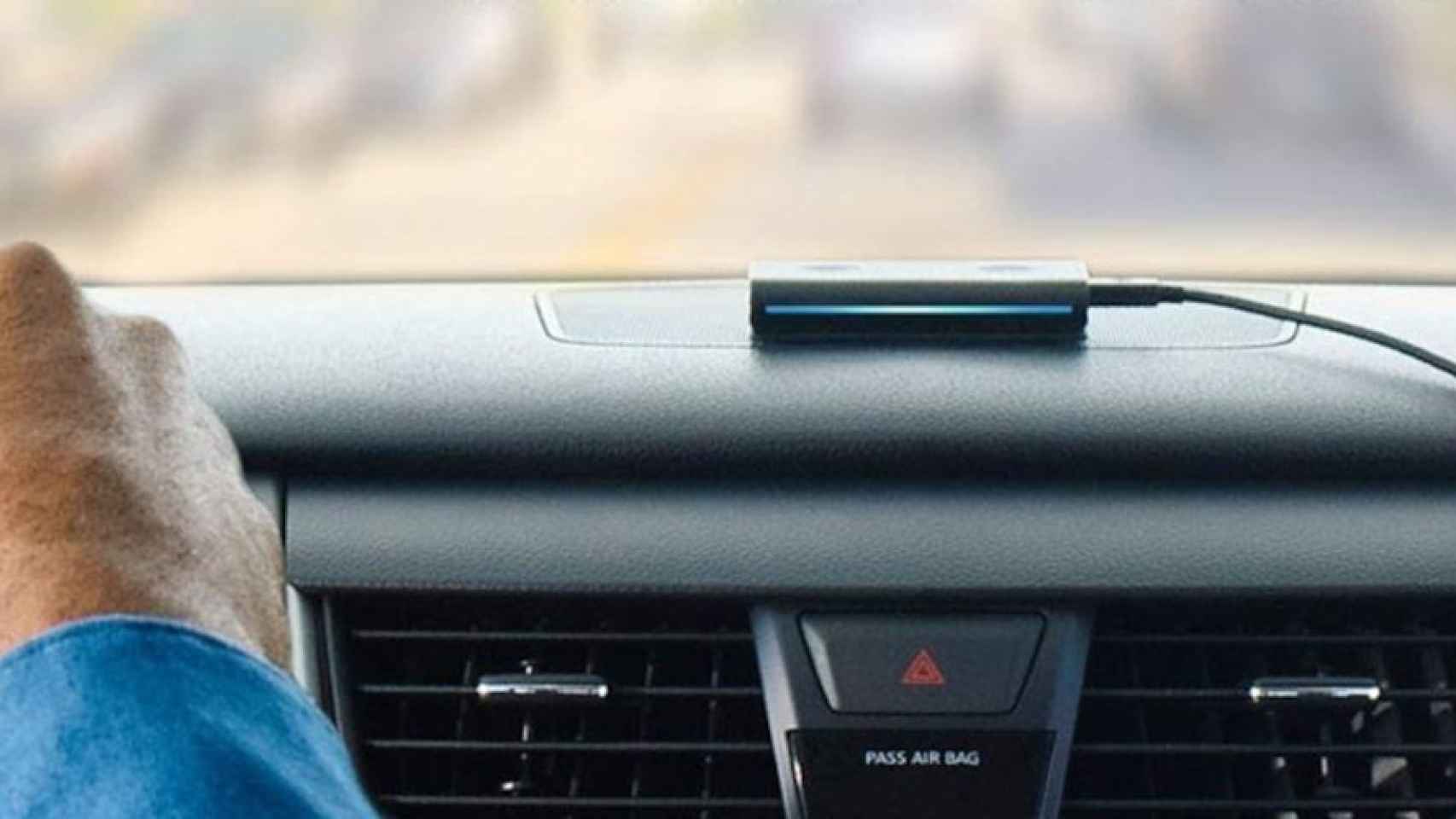 El Amazon Echo Auto ya permite usar Alexa en el coche
