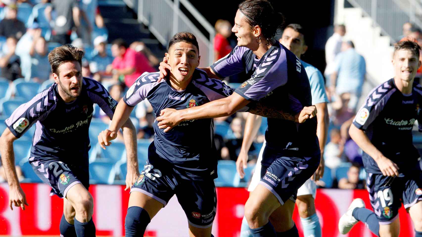Los jugadores del Valladolid celebran un gol ante el Celta