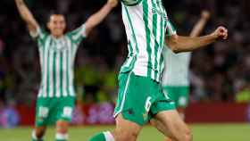 Canales celebra el gol del empate en el Betis - Athletic